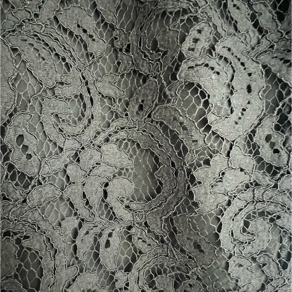 Black lace Tahari pencil skirt. - Picture 3 of 4